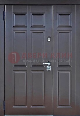 Тёмная двухстворчатая входная дверь для коттеджа с МДФ ДМ-533 В Ижевске