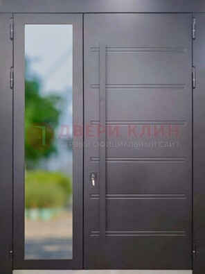 Чёрная двухстворчатая металлическая дверь со стеклом ДС-60 В Ижевске