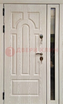 Белая металлическая дверь со стеклом ДС-68 В Ижевске