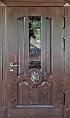 Коричневая уличная дверь со стеклом и ковкой ДСК-107 В Ижевске