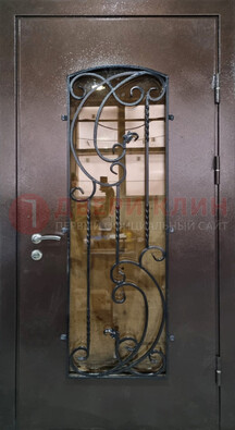 Металлическая дверь со стеклом и ковкой ДСК-95 для магазина В Ижевске