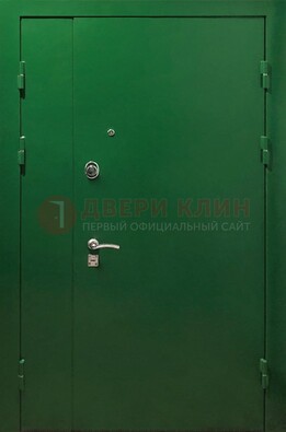 Зеленая распашная тамбурная дверь Порошок ДТМ-47 В Ижевске