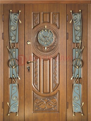 Коричневая уличная дверь с виноритом и ковкой ДВТ-184 В Ижевске